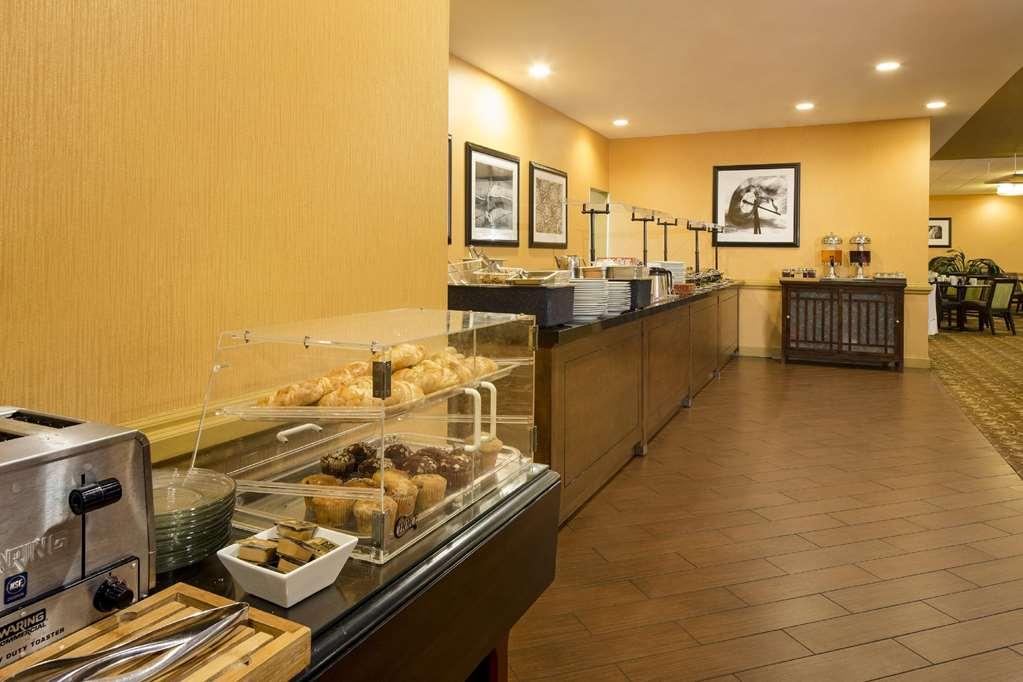 Doubletree By Hilton Hotel Raleigh - Brownstone - University Restaurante foto