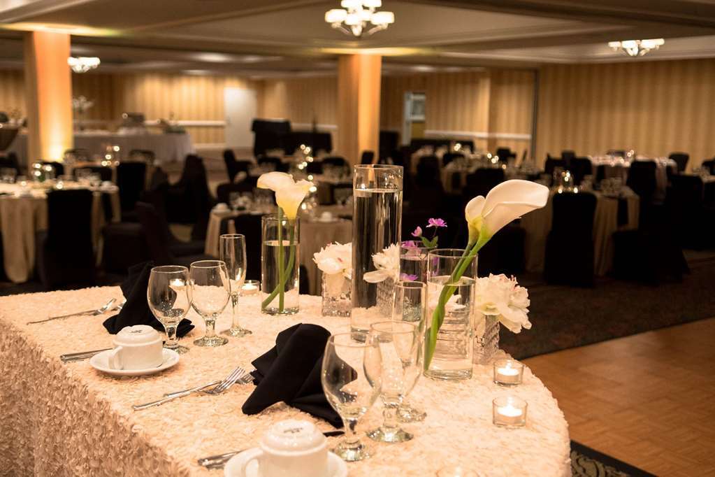 Doubletree By Hilton Hotel Raleigh - Brownstone - University Facilidades foto